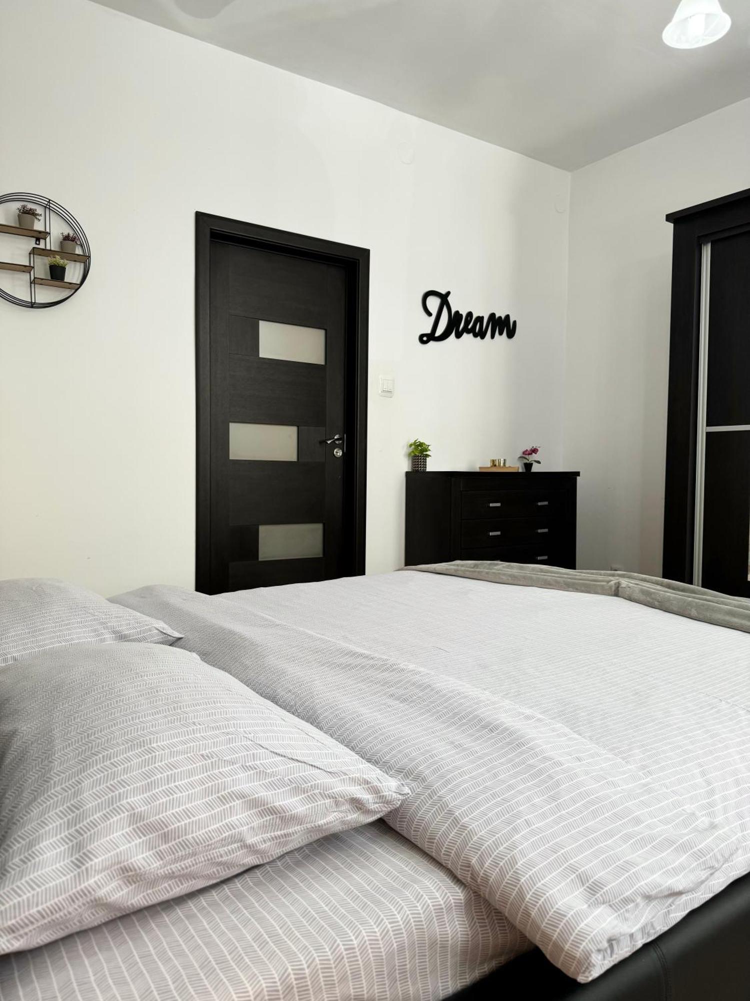 Ada'S Luxury Apartament&Studio - Old City Brasov Ngoại thất bức ảnh