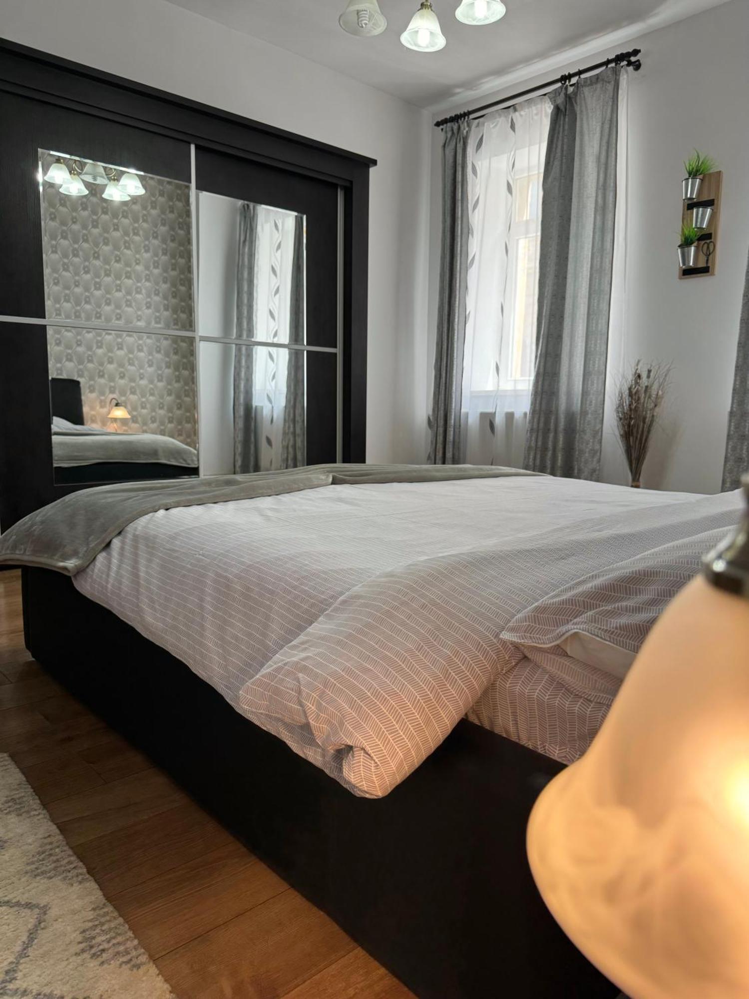 Ada'S Luxury Apartament&Studio - Old City Brasov Ngoại thất bức ảnh