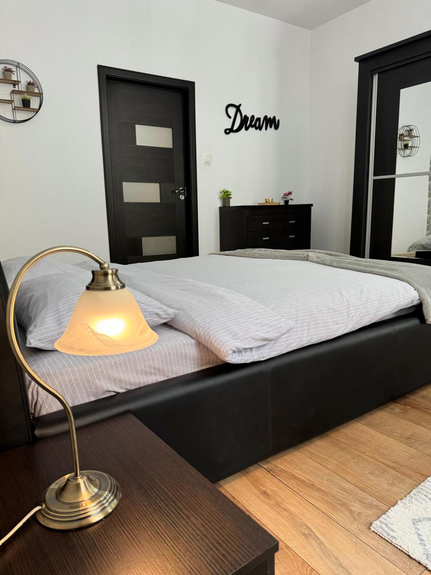 Ada'S Luxury Apartament&Studio - Old City Brasov Ngoại thất bức ảnh